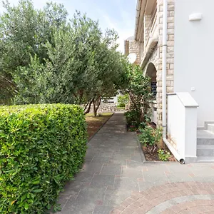 Luka Apartman