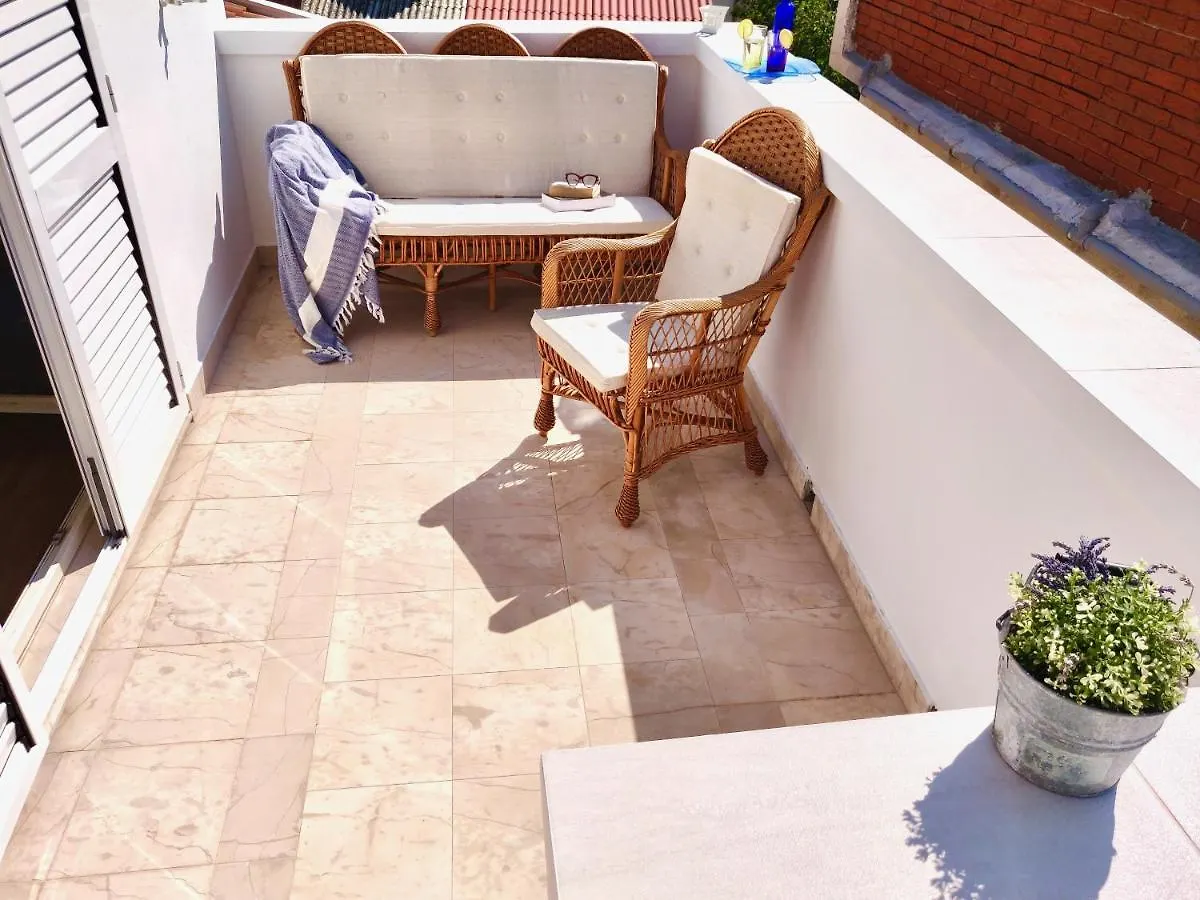 Amazingpag - Boutique Home In Center, Terrace & Parking Pag Town 0*,